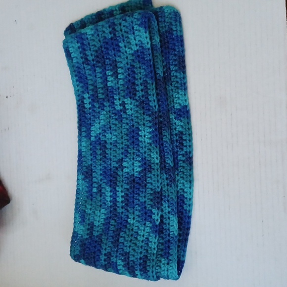 4/$30 Home-made Blue Knit Scarf - Picture 3 of 4
